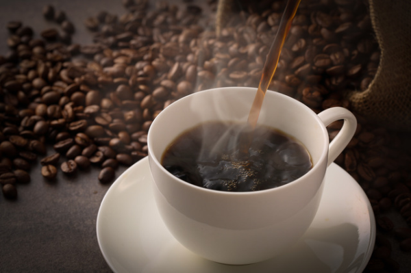 アイキャッチ：カフェイン摂取が認知症治療に役立つ可能性（インディアナ大学）